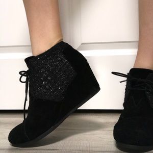 Toms Wedges 👠 Brand New